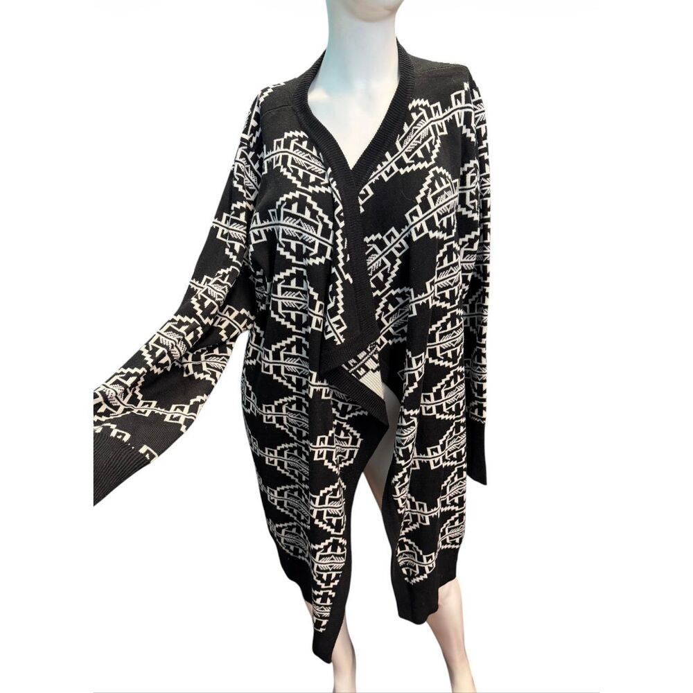 Allegra Black and White Tribal print Open Cardigan Sweater women’s Plus Size 3X - Picture 2 of 8